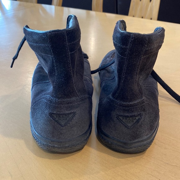 Mens Prada sz 7 black suede high top shoes - Picture 2 of 3